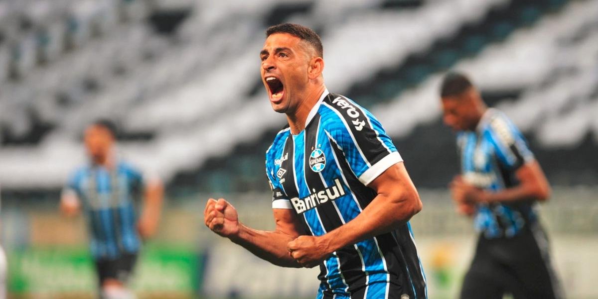 Grêmio venceu por 4 a 3 com dois gols de Diego Souza | Foto: Ricardo Giusti