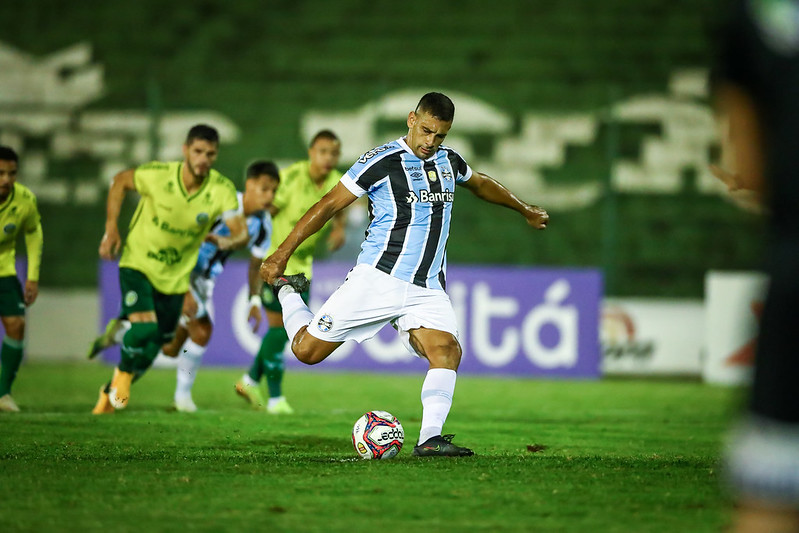 Com gols de Diego Souza, Léo Pereira e Vanderson, o Grêmio chegou a 24 pontos na tabela de classificação. (Foto: Lucas Uebel/Grêmio FBPA)