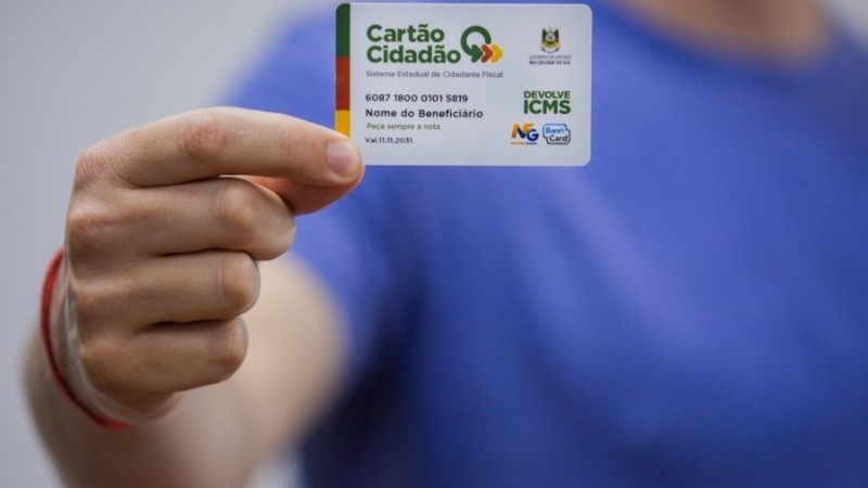 O Cartão Cidadão funciona como um cartão de débito e pode ser utilizado em mais de 140 mil estabelecimentos - Foto: Divulgação Sefaz