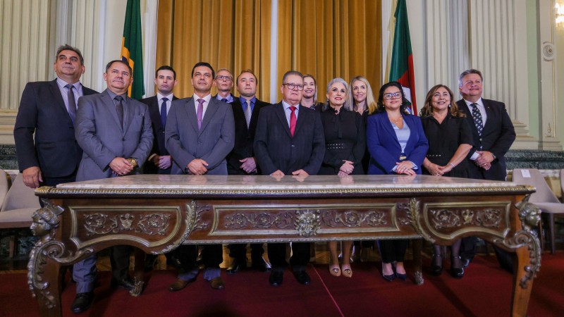 Os novos integrantes do secretariado foram empossados pelo governador Ranolfo - Foto: Felipe Dalla Valle/Palácio Piratini