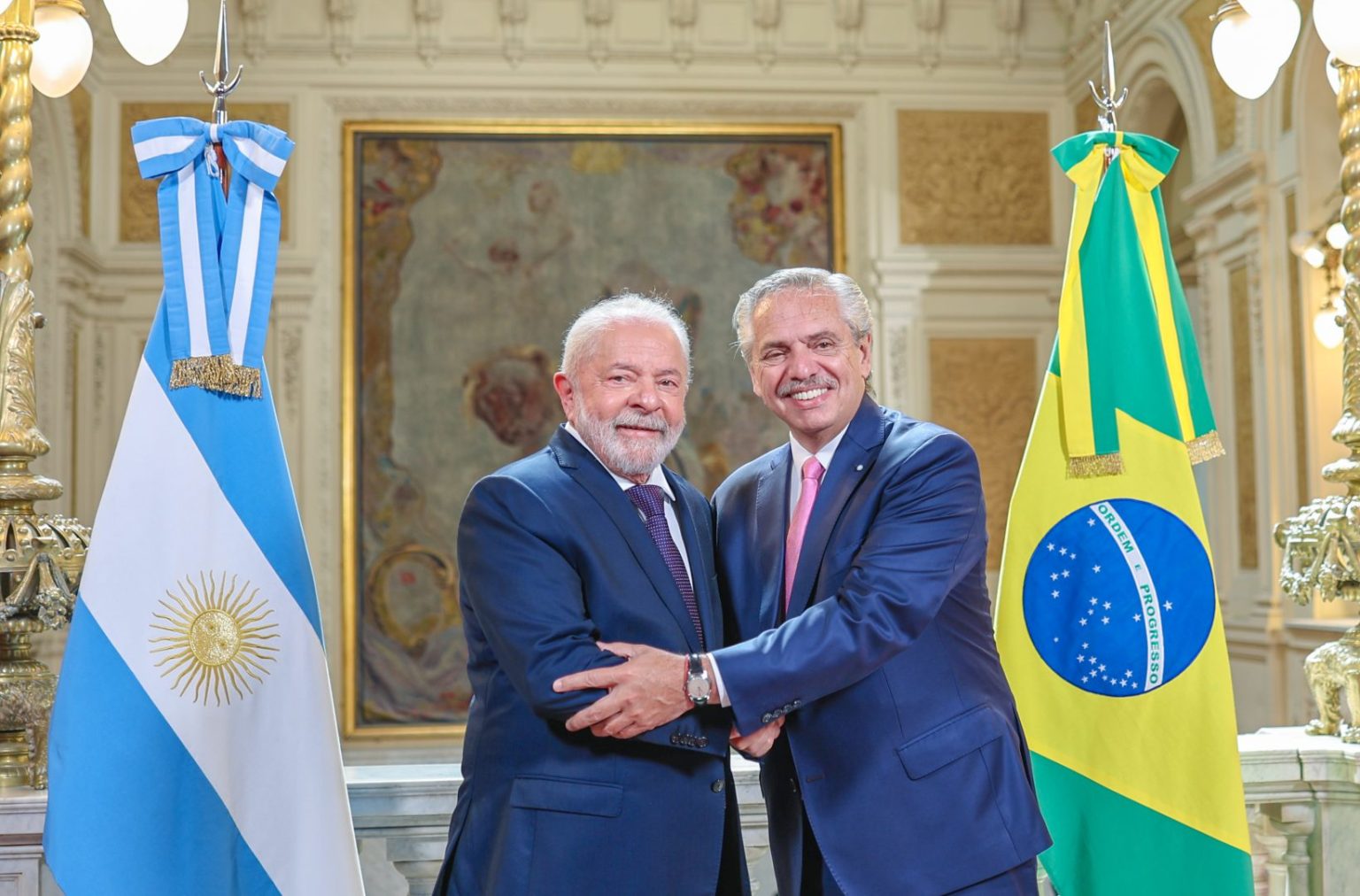 Fernández deve se encontrar com Lula para pedir medidas de apoio financeiro ao país, que vive uma crise econômica e política Foto: Ricardo Stuckert/PR