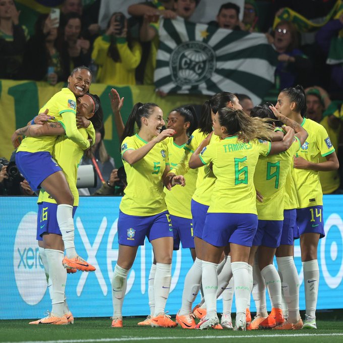 Comandada pela técnica sueca Pia Sundhage, a Seleção Brasileira está em busca do seu primeiro título Mundial Foto: Reprodução/Twitter Fifa