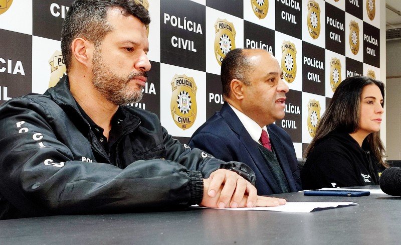 As informações sobre a prisão do bandido foram divulgadas em entrevista coletiva na sede do Deic, em Porto Alegre Foto: Polícia Civil/Divulgação