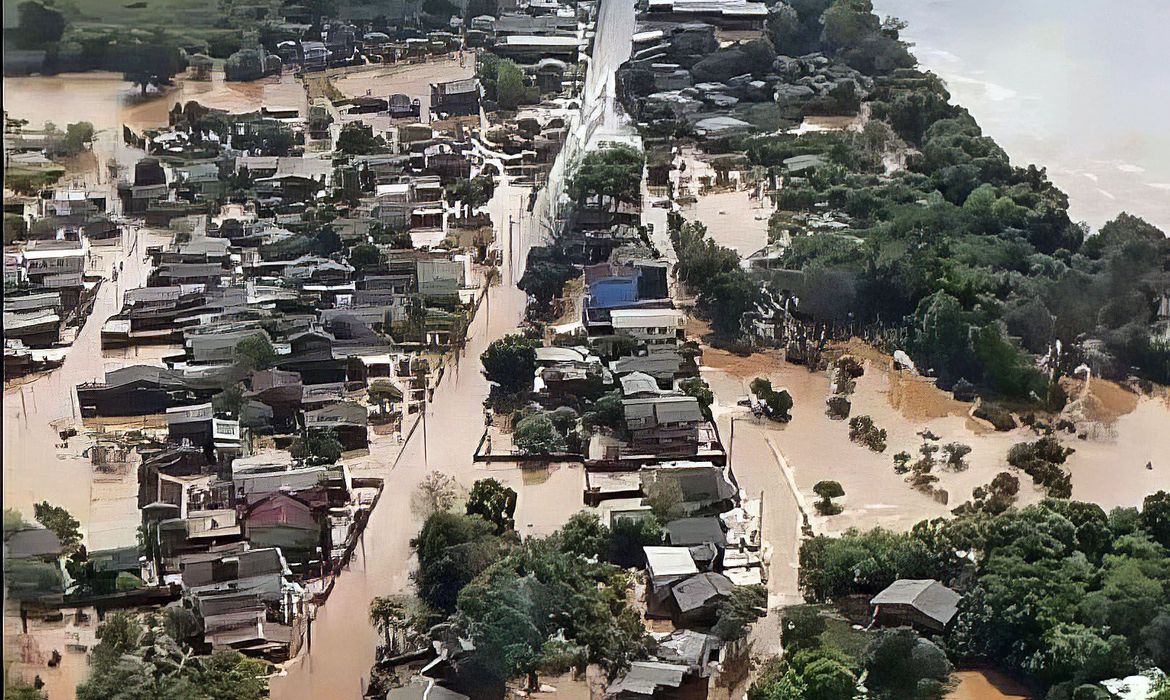 Fortes chuvas atingiram quase 100 municípios gaúchos Foto: Marinha do Brasil/Divulgação