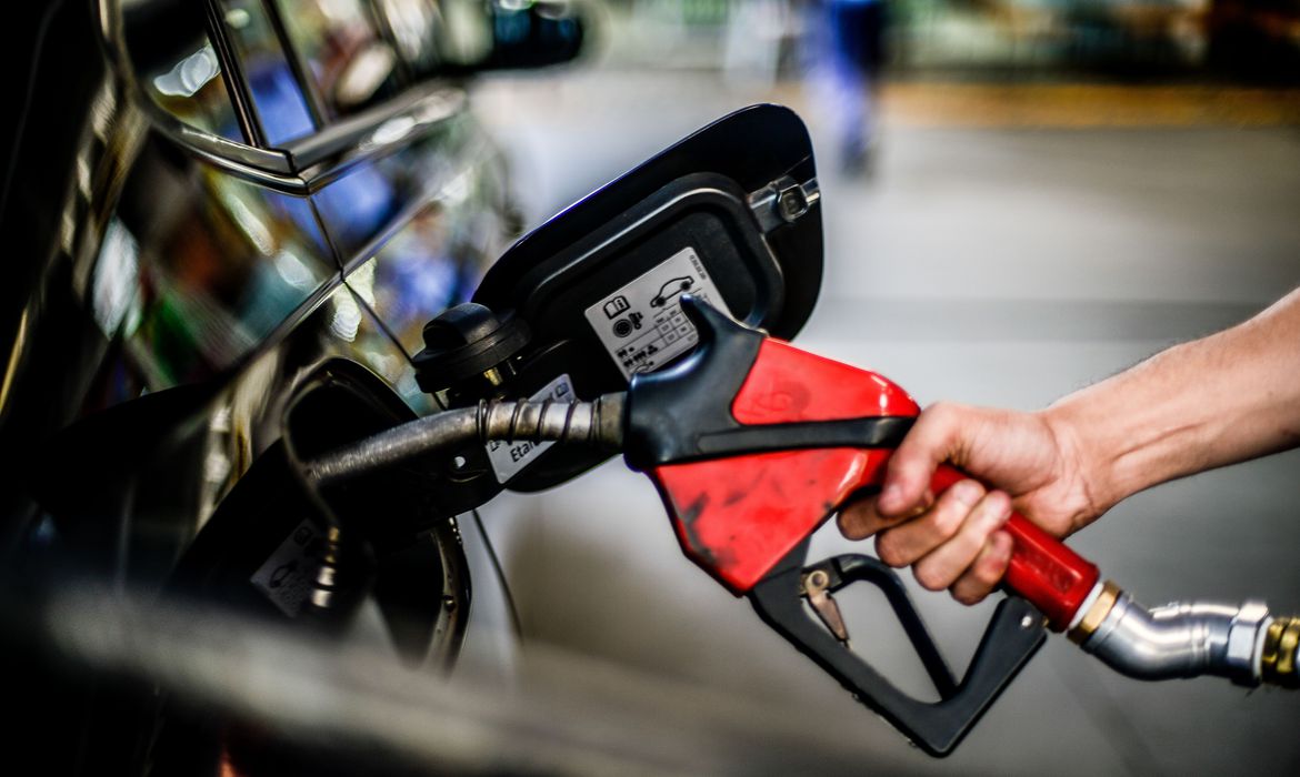 A gasolina foi comercializada, em média, a R$ 5,63. Foto: Marcello Casal Jr./Agência Brasil