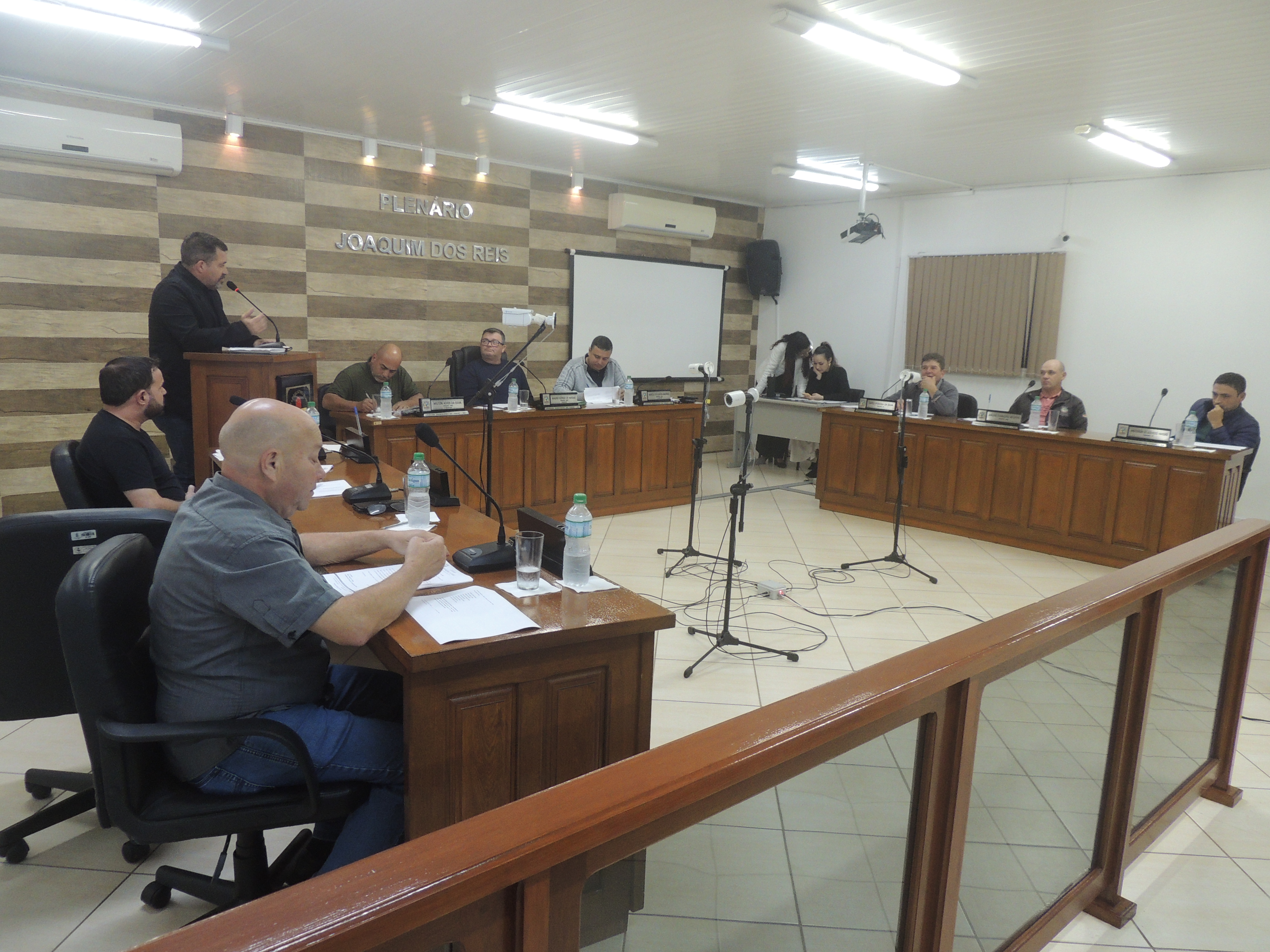 Foto divulgação/reprodução-Foto: Vereadores em sessão na Câmara de Tabaí