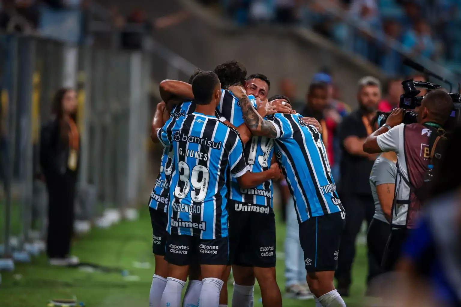 Diego Costa fez dois gols e teve ótima atuação na partida. Foto: Lucas Uebel/Grêmio