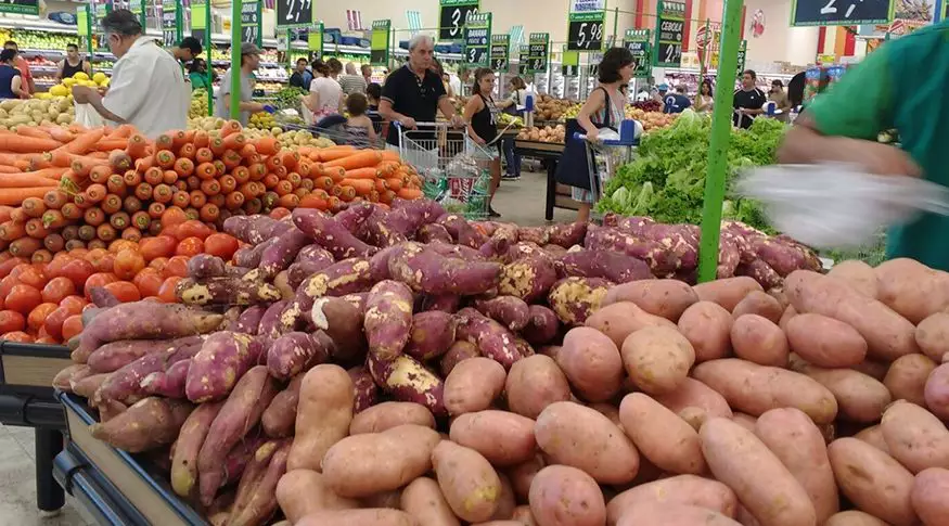 Preços dos alimentos tiveram alta em março, mas em menor dimensão do que em fevereiro Foto: Helena Pontes/Agência IBGE Notícias