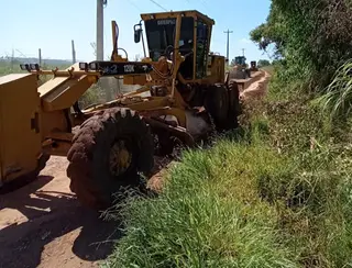 A Secretaria de Obras está intensificando os trabalhos de recuperação das estradas gerais de Paverama