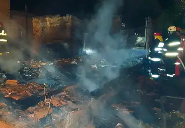 Incêndio em Teutônia deixa uma vítima fatal (Foto: CBM Estrela)