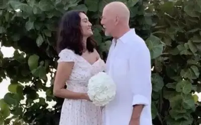 Bruce Willis renova casamento com Emma Heming em cerimônia emocionante; veja o vídeo