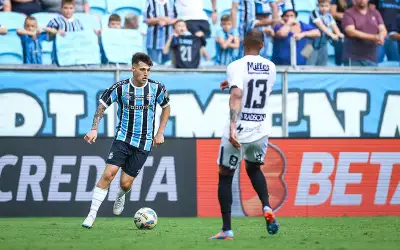 Na Arena, Grêmio goleia por 6 a 2 o Santa Cruz no Campeonato Gaúcho